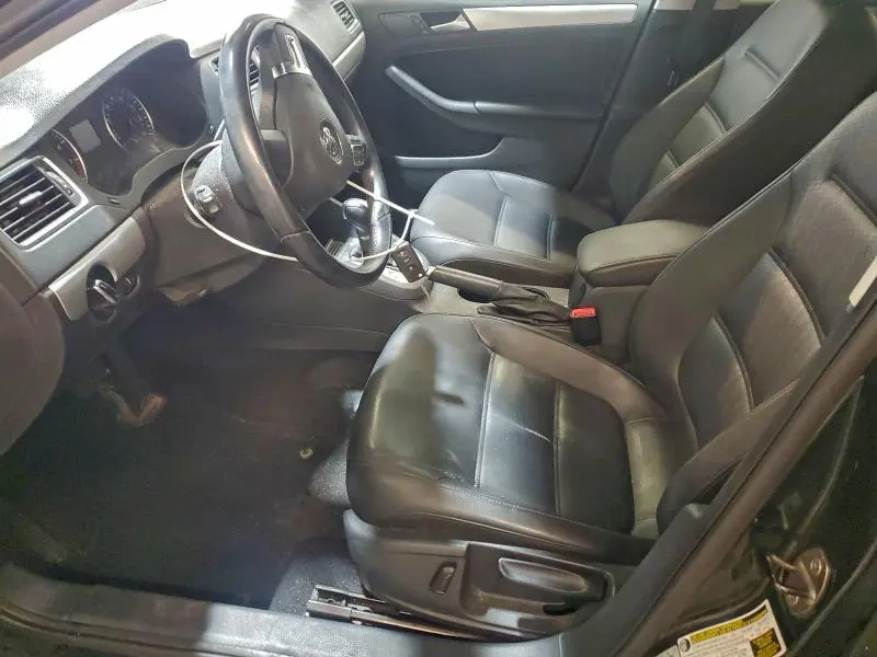 2014 VOLKSWAGEN JETTA SE  