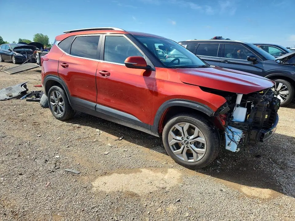 2024 KIA SELTOS S  