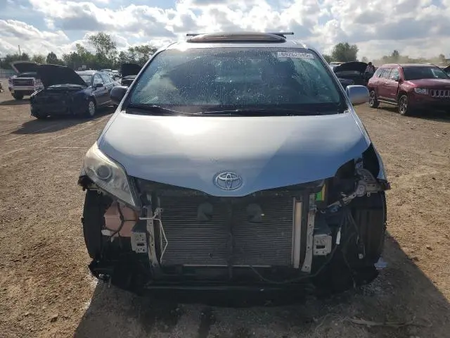 2012 TOYOTA SIENNA XLE  