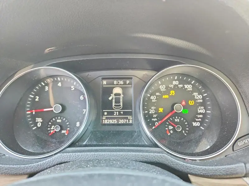 2017 VOLKSWAGEN PASSAT SE  