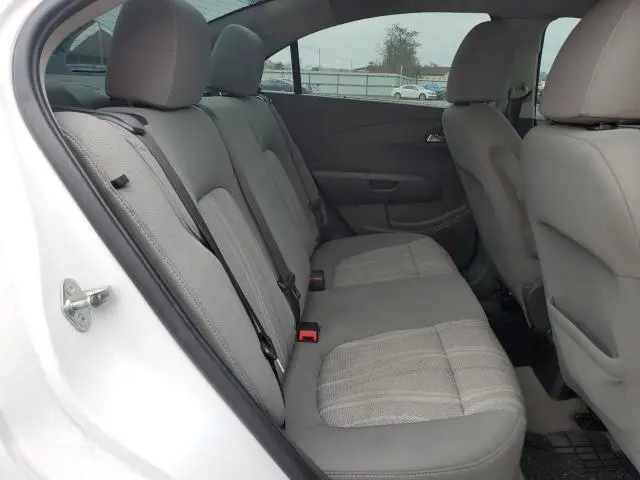 2016 CHEVROLET SONIC LT  