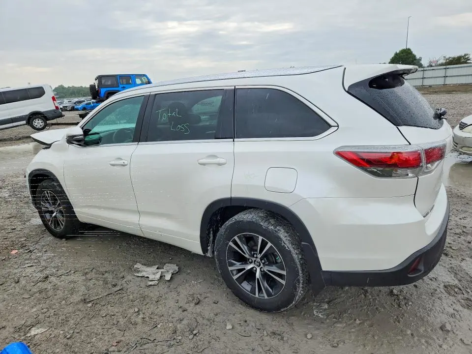 2016 TOYOTA HIGHLANDER XLE  