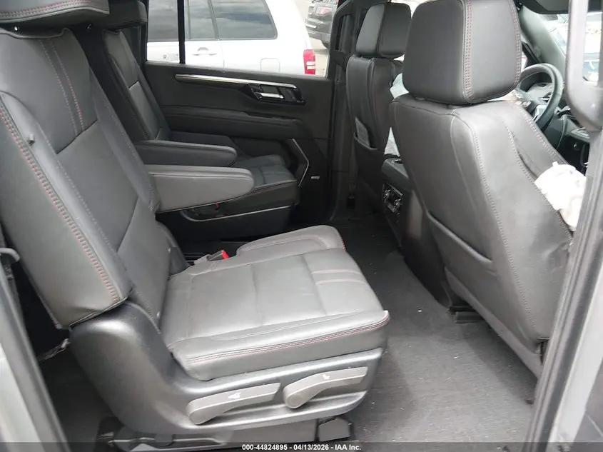 2025 CHEVROLET SUBURBAN 4WD RST