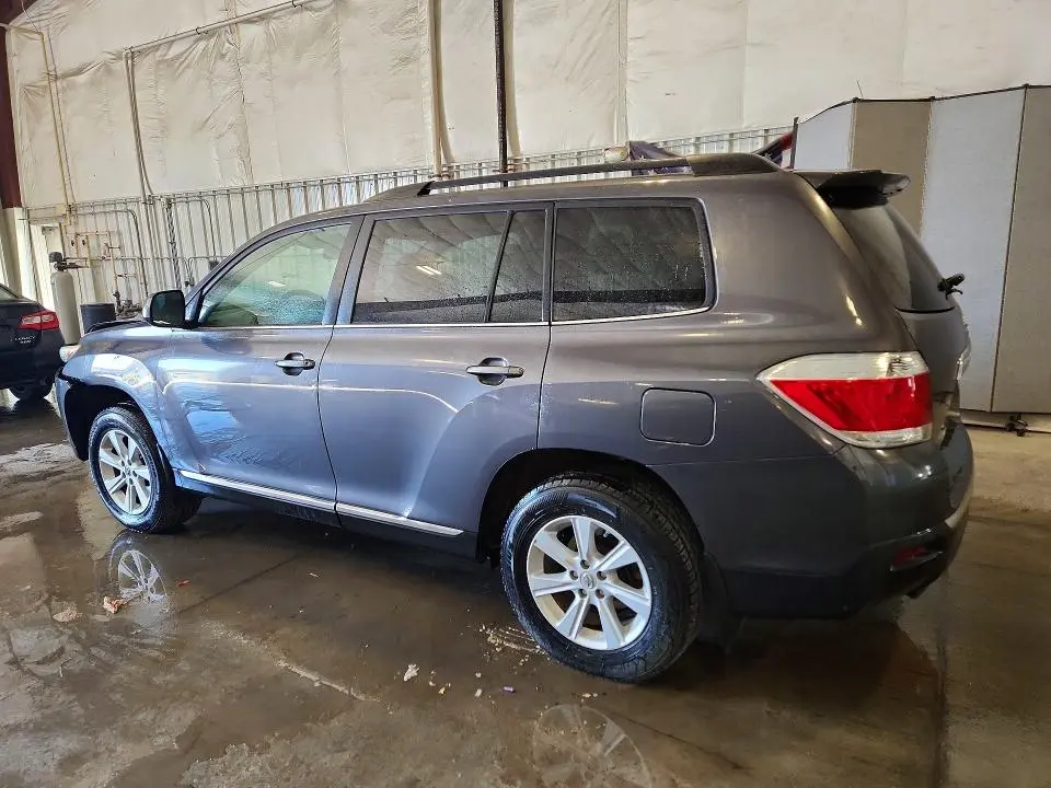 2011 TOYOTA HIGHLANDER BASE  