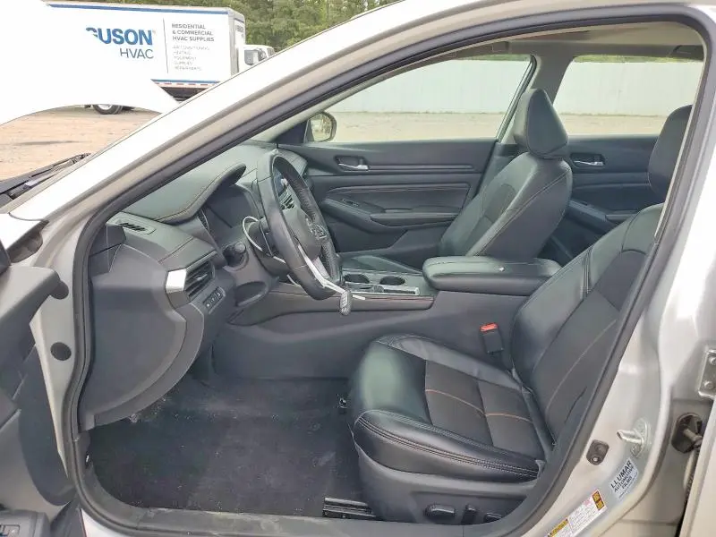 2019 NISSAN ALTIMA SR  