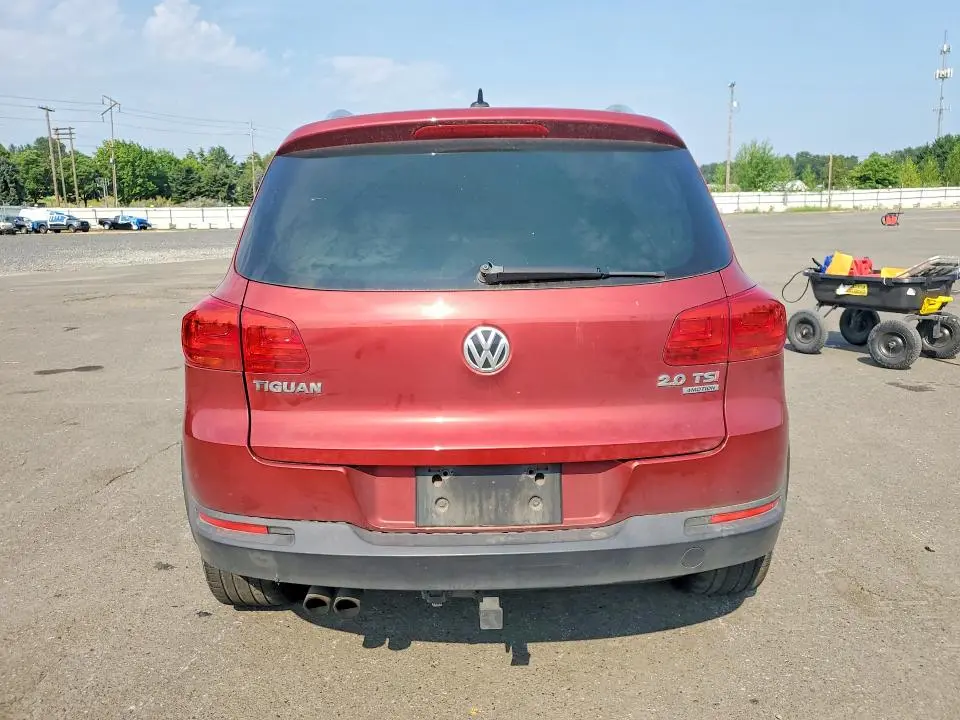 2013 VOLKSWAGEN TIGUAN S  