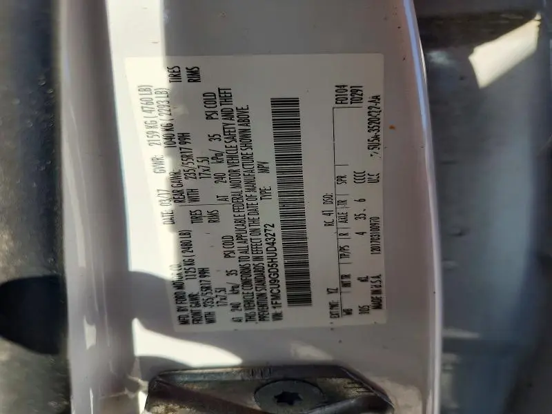 2017 FORD ESCAPE SE  