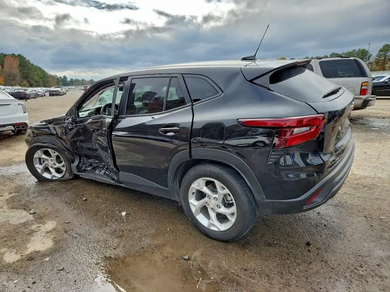 2025 CHEVROLET TRAX LS  