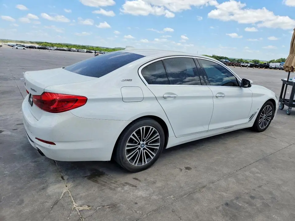 2018 BMW 530E   