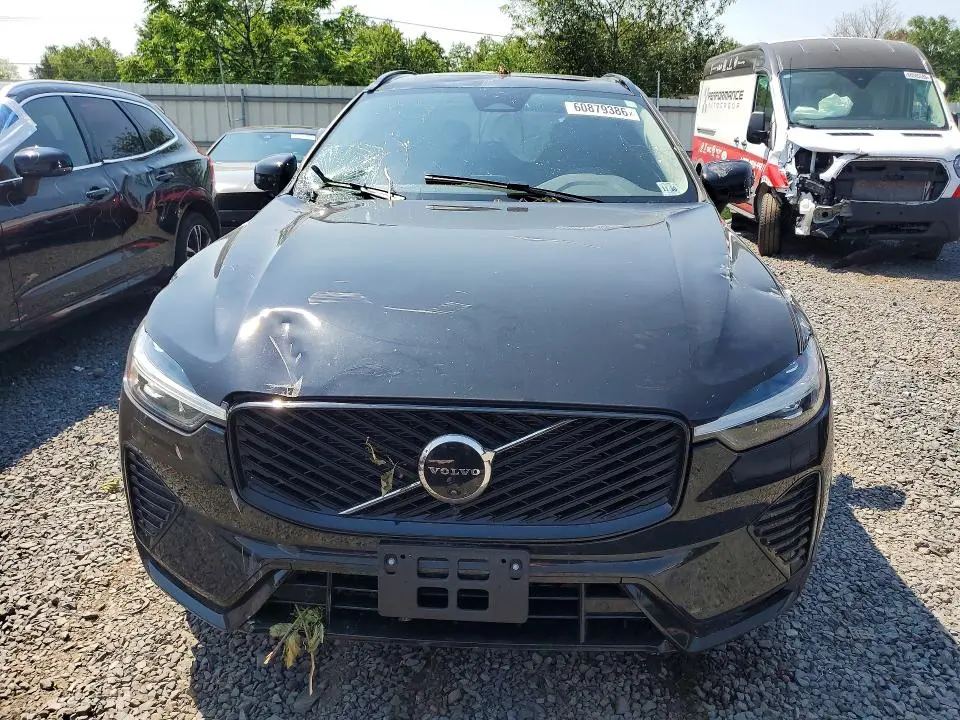2026 VOLVO XC60 PLUS  