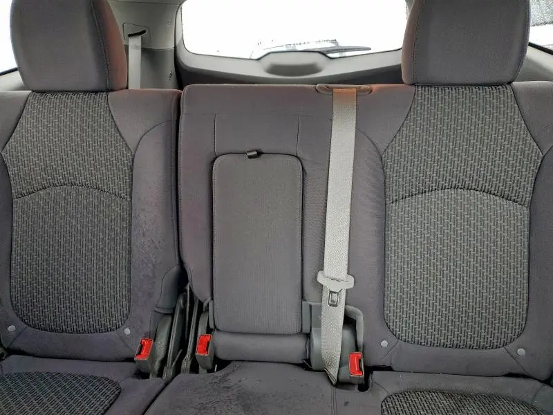 2012 CHEVROLET TRAVERSE LS  