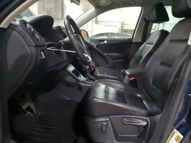 2013 VOLKSWAGEN TIGUAN S  