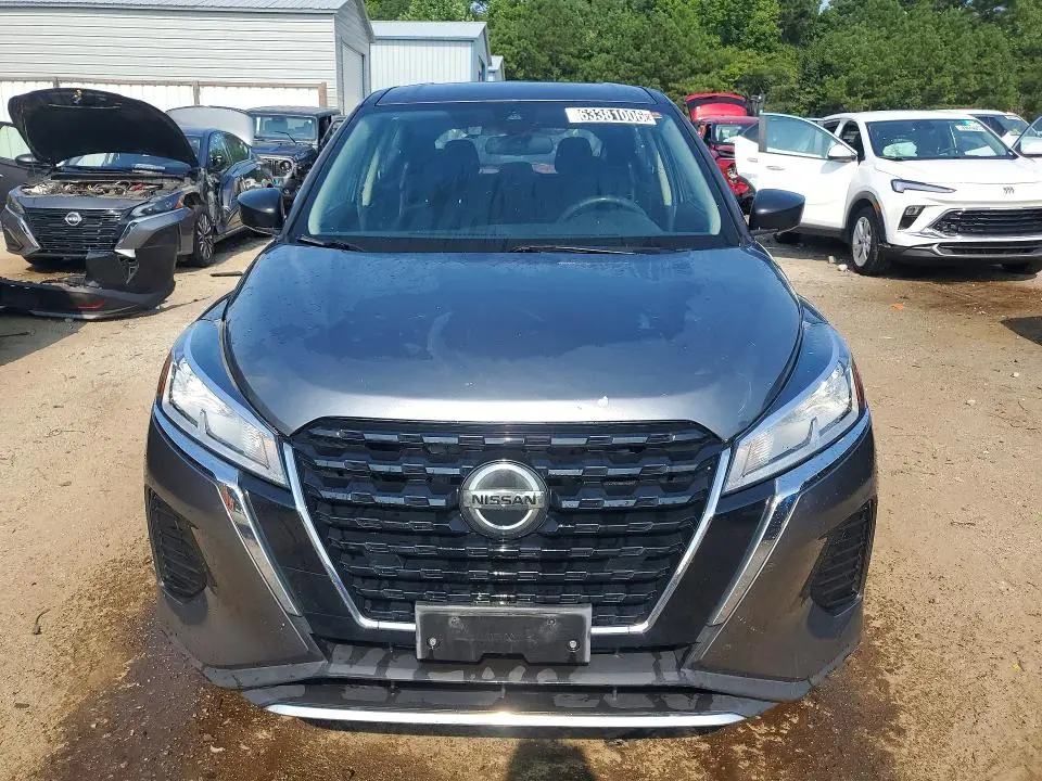 2021 NISSAN KICKS S  