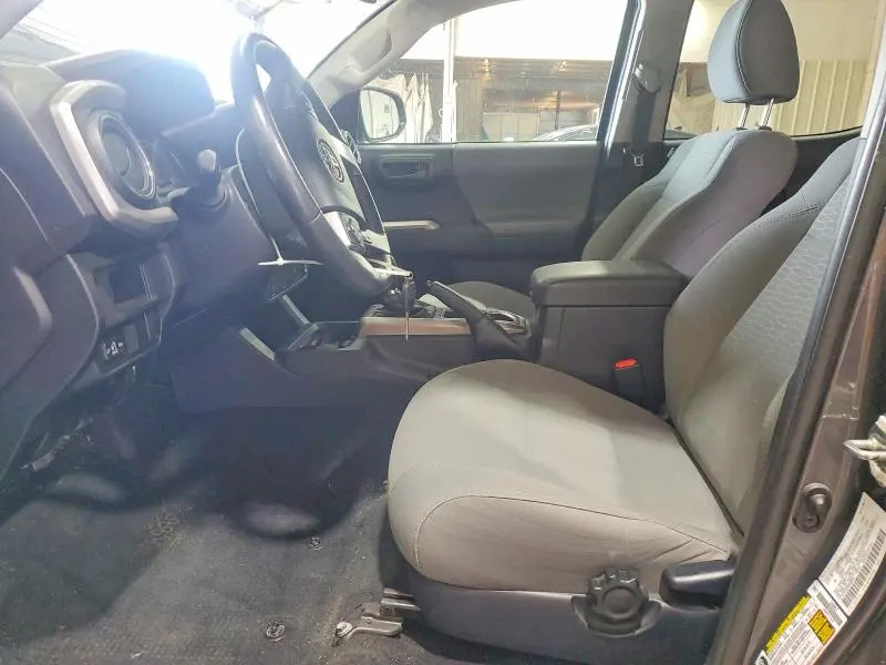 2017 TOYOTA TACOMA SR5 V6  