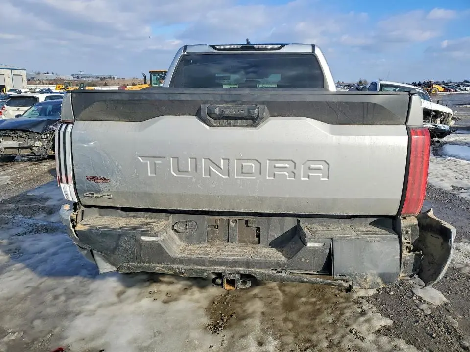 2025 TOYOTA TUNDRA CREWMAX SR  