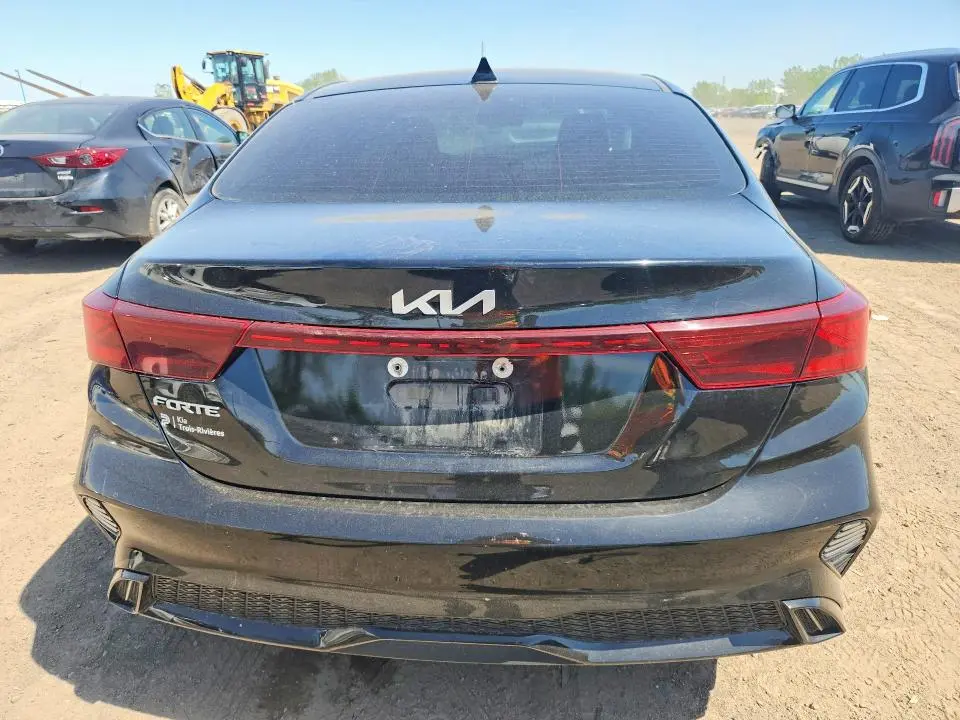 2023 KIA FORTE EX  