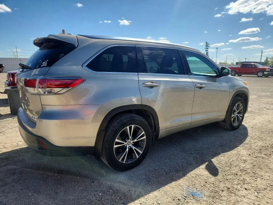 2016 TOYOTA HIGHLANDER XLE  