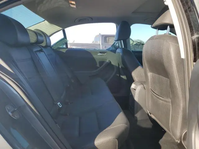 2011 VOLKSWAGEN JETTA SE  