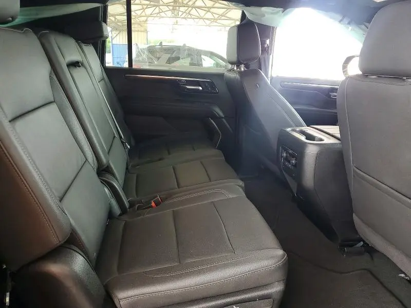 2025 CHEVROLET SUBURBAN K1500 LT  