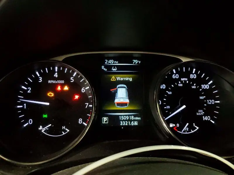 2015 NISSAN ROGUE SV  