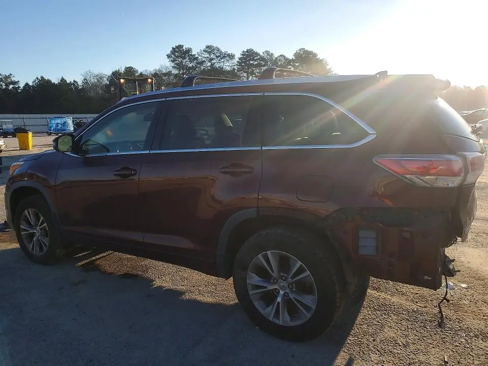 2015 TOYOTA HIGHLANDER XLE  