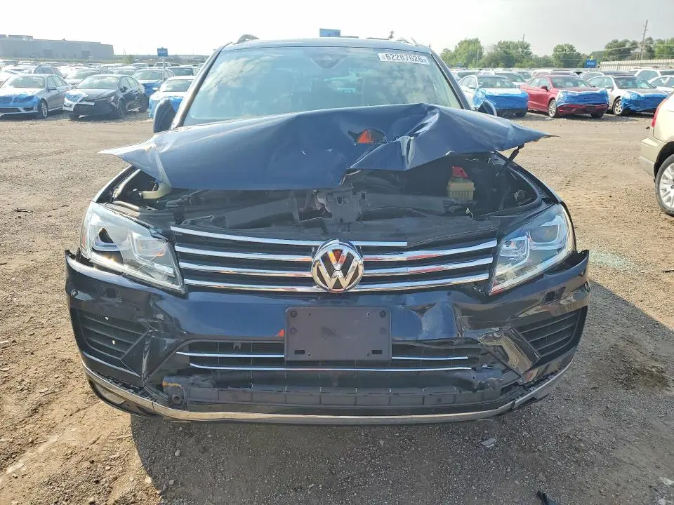 2015 VOLKSWAGEN TOUAREG V6  