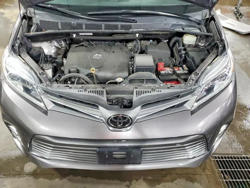 2020 TOYOTA SIENNA LIMITED PREMIUM 7-PASSENGER  