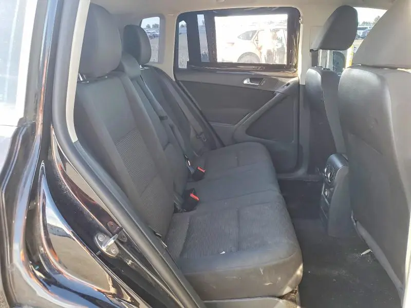 2012 VOLKSWAGEN TIGUAN S  