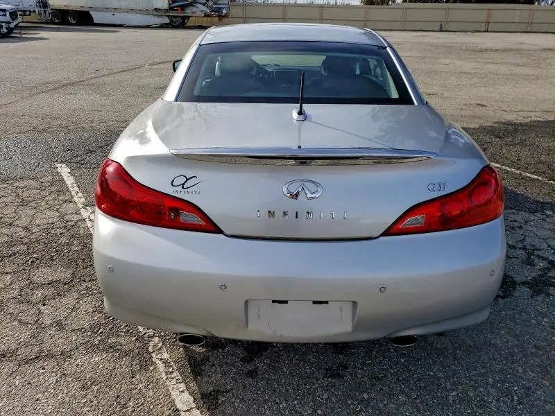 2011 INFINITI G37 BASE  