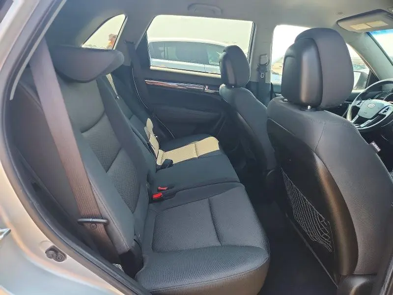 2012 KIA SORENTO LX  