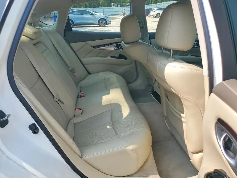 2012 INFINITI M37 X  