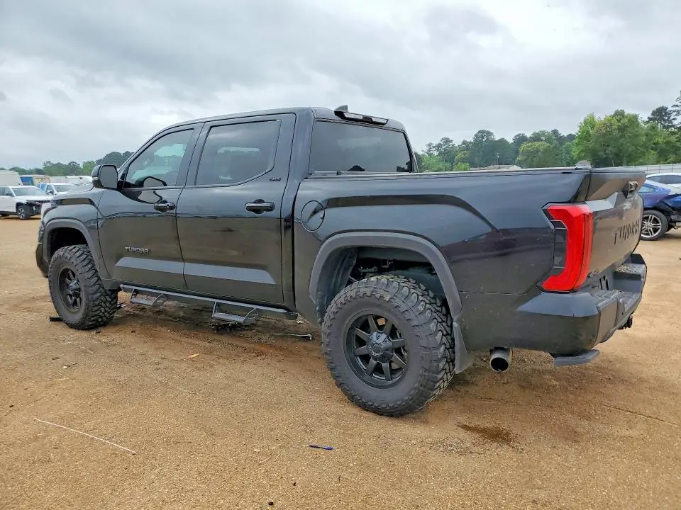 2025 TOYOTA TUNDRA SR5  