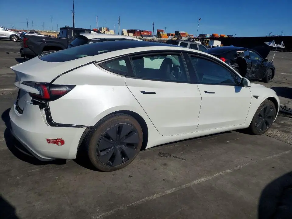 2024 TESLA MODEL 3   