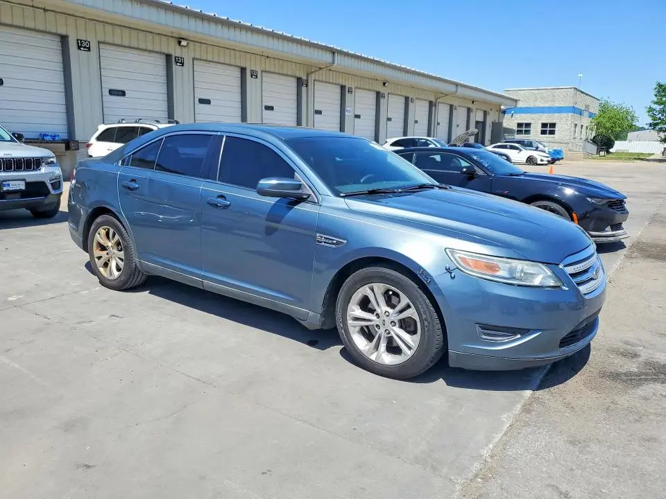 2010 FORD TAURUS SEL  