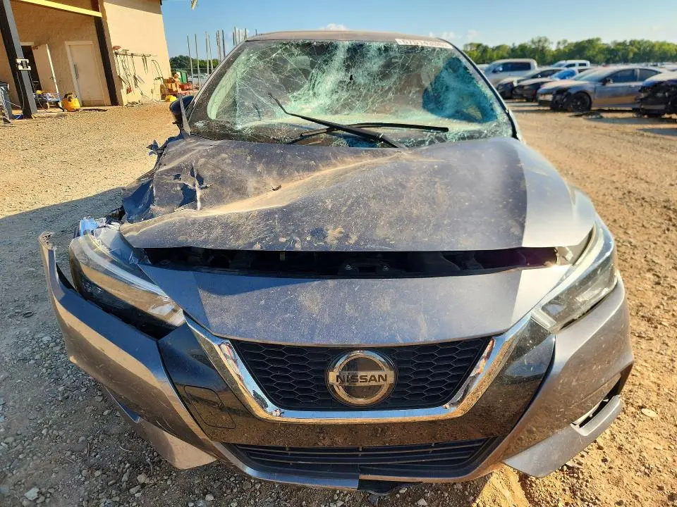 2020 NISSAN VERSA SR  