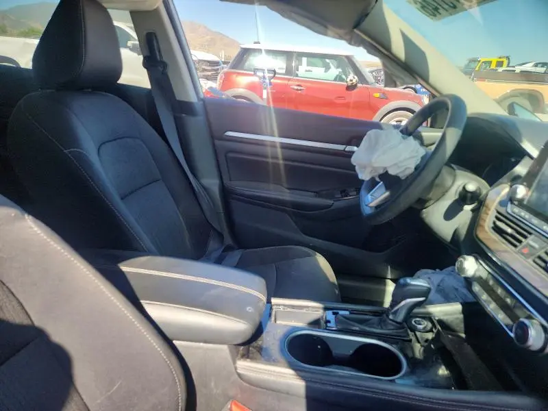 2023 NISSAN ALTIMA SV  