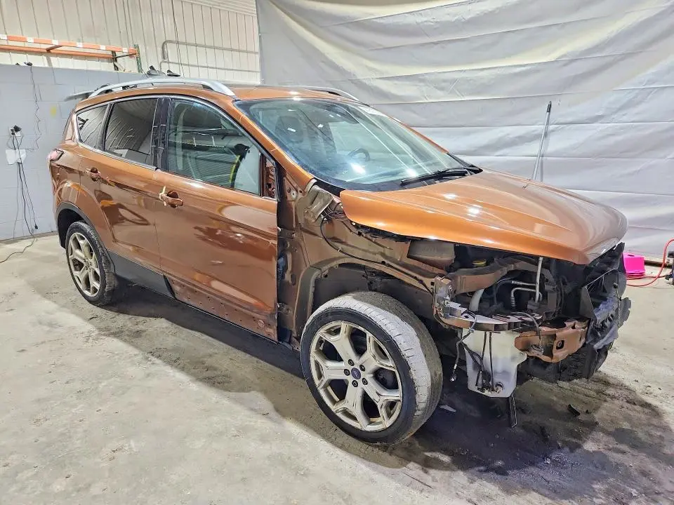 2017 FORD ESCAPE TITANIUM  
