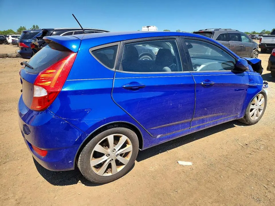 2012 HYUNDAI ACCENT SE  