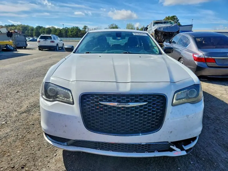 2019 CHRYSLER 300 TOURING  