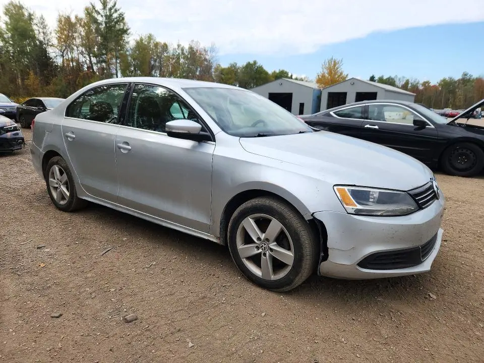 2013 VOLKSWAGEN JETTA TDI  