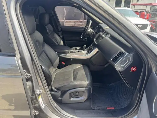 2016 LAND ROVER RANGE ROVER SPORT SE  
