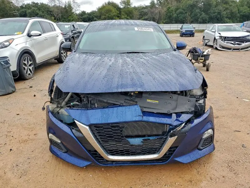 2021 NISSAN ALTIMA SR  