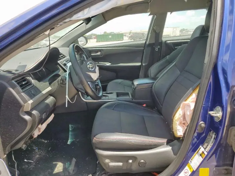 2016 TOYOTA CAMRY LE  