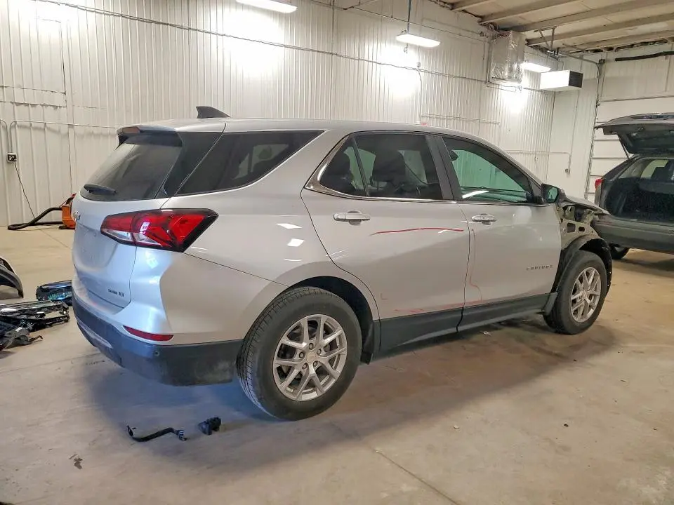 2022 CHEVROLET EQUINOX LT  