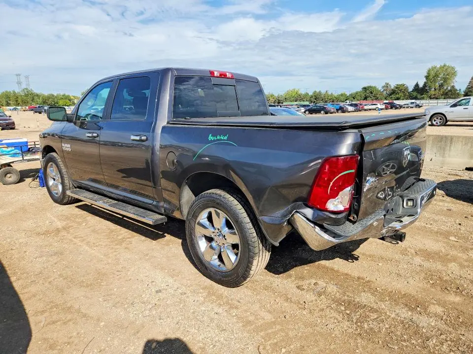 2018 RAM 1500 SLT  