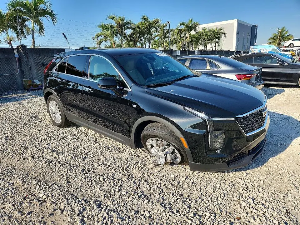 2024 CADILLAC XT4 LUXURY  