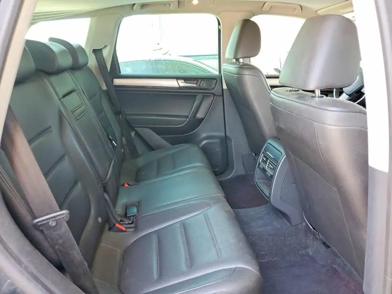2013 VOLKSWAGEN TOUAREG V6  