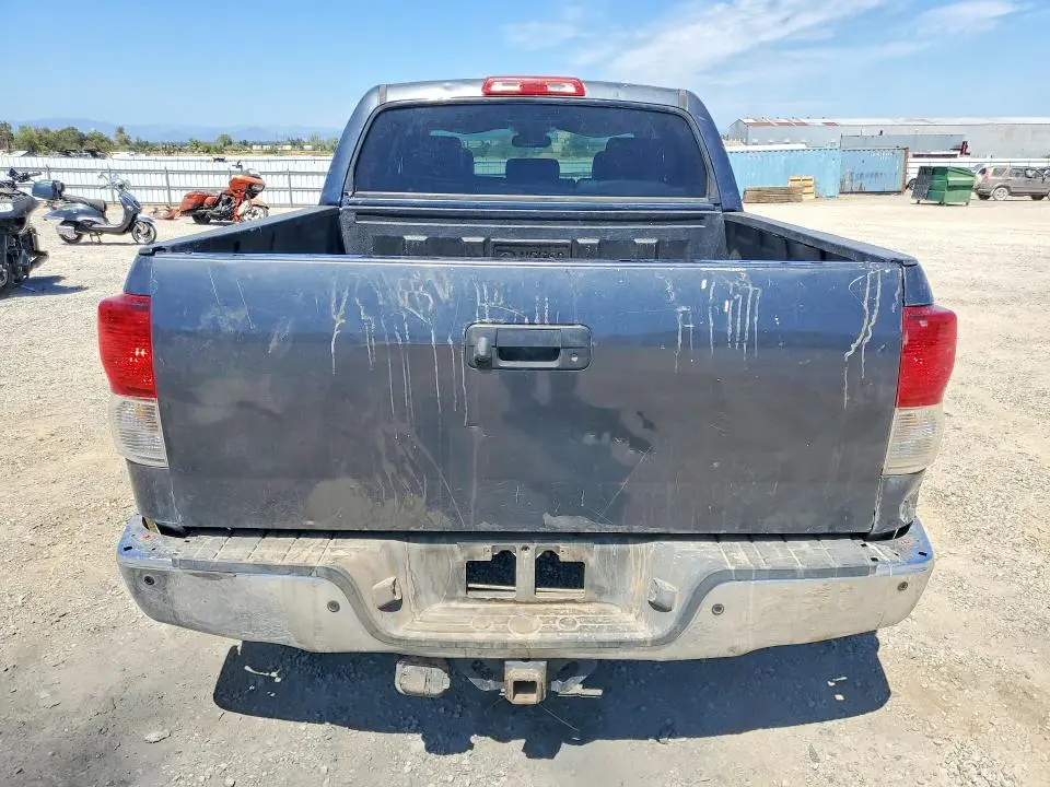 2010 TOYOTA TUNDRA CREWMAX LIMITED  