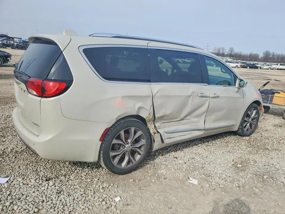 2020 CHRYSLER PACIFICA   