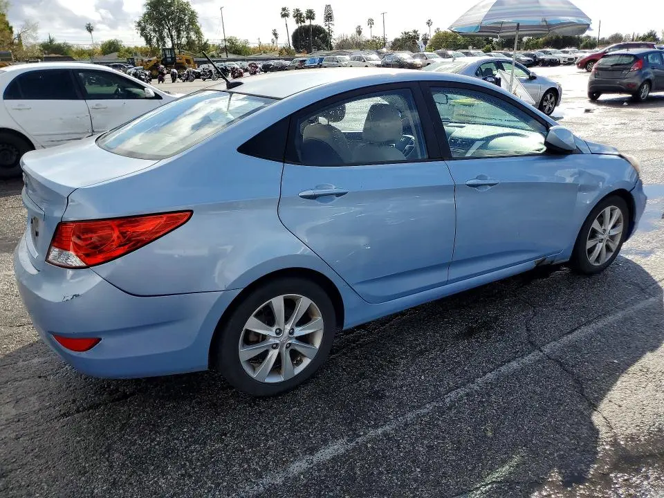 2012 HYUNDAI ACCENT GLS  